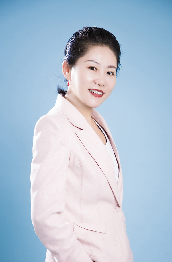 常务理事 赵丽君